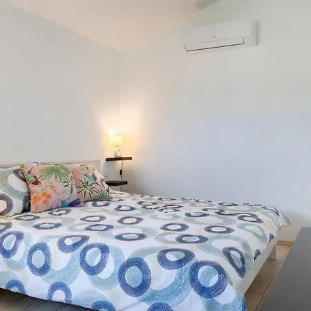 Villa 4m By Guide